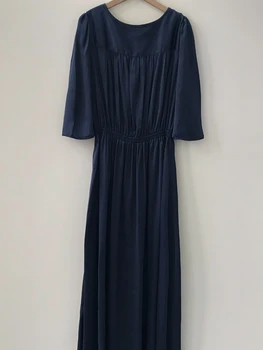 2023 Весенне-летнее новое женское однотонное плиссированное платье средней длины с V-образным вырезом и длинными рукавами