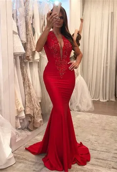 Замечательное красное вечернее платье 