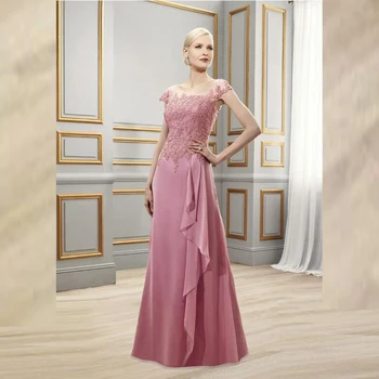 Очаровательные платья для матери невесты из розового шифона в полный рост, Кружевная аппликация, короткий рукав, платье для матери жениха с драгоценным вырезом
